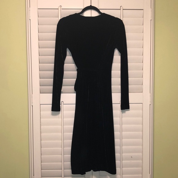 Gorgeous black velvet wrap around dress - Picture 2 of 2